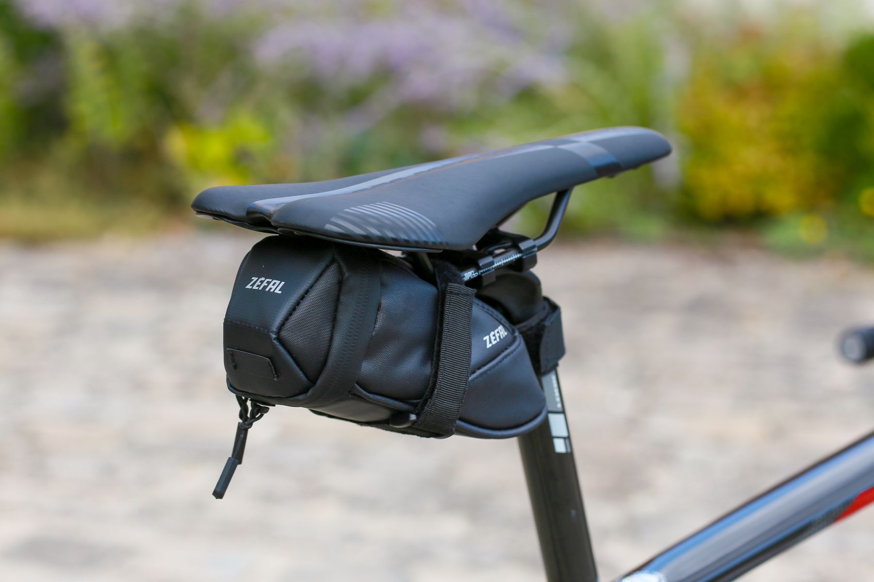 Zefal Iron Pack 2 S-DS Saddle Bag 0 - 5L - Panniers & Saddle Bags ...